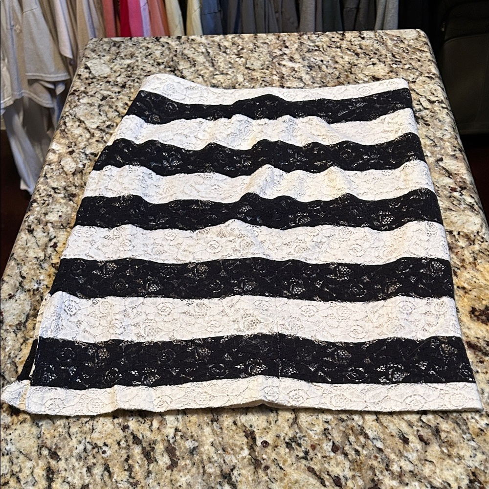 The Limited Black and Cream Lace Pencil Skirt